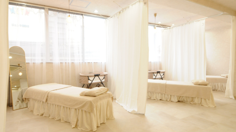 マタニティ産後専門
moom西宮北口店